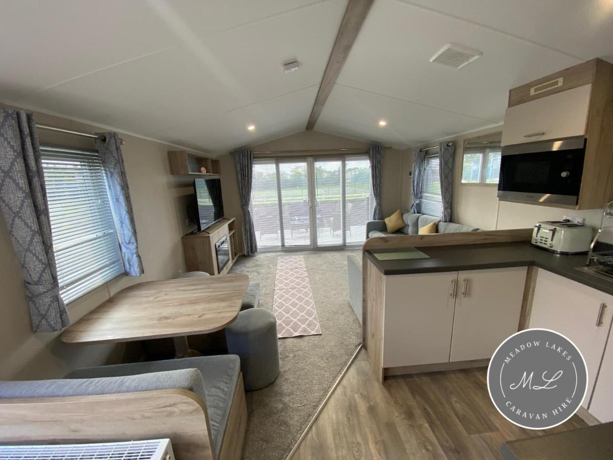 Meadow View 171 - Golden Palm - Central Heating, Wifi, Pet Friendly, Bed Linen - Meadow Lakes Caravan & Lodge Hire Chapel Saint Leonards Eksteriør billede